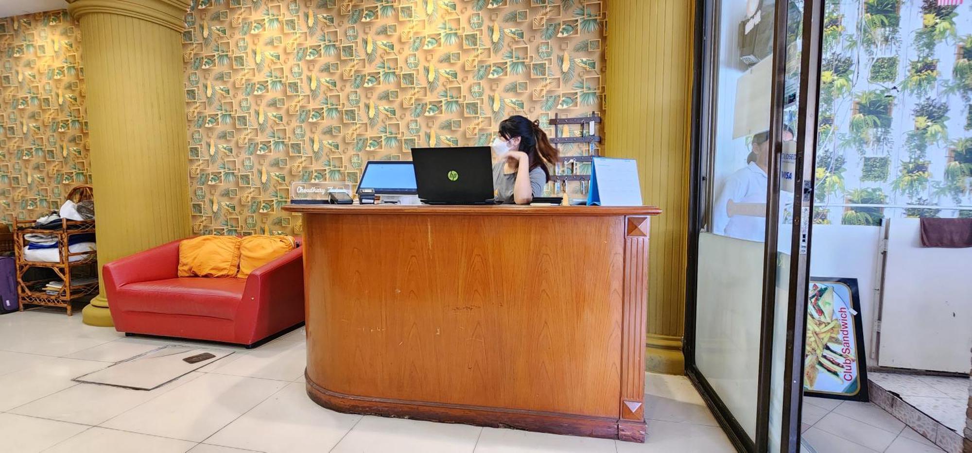 Royal Sweet Hotel Patong Bagian luar foto