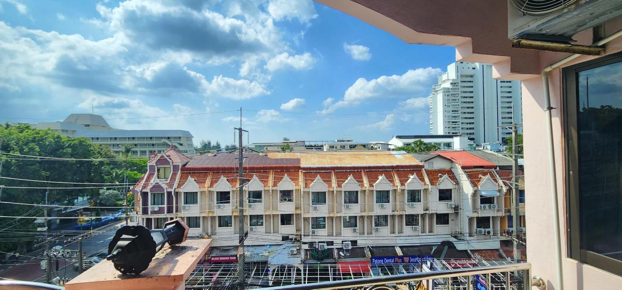 Royal Sweet Hotel Patong Bagian luar foto