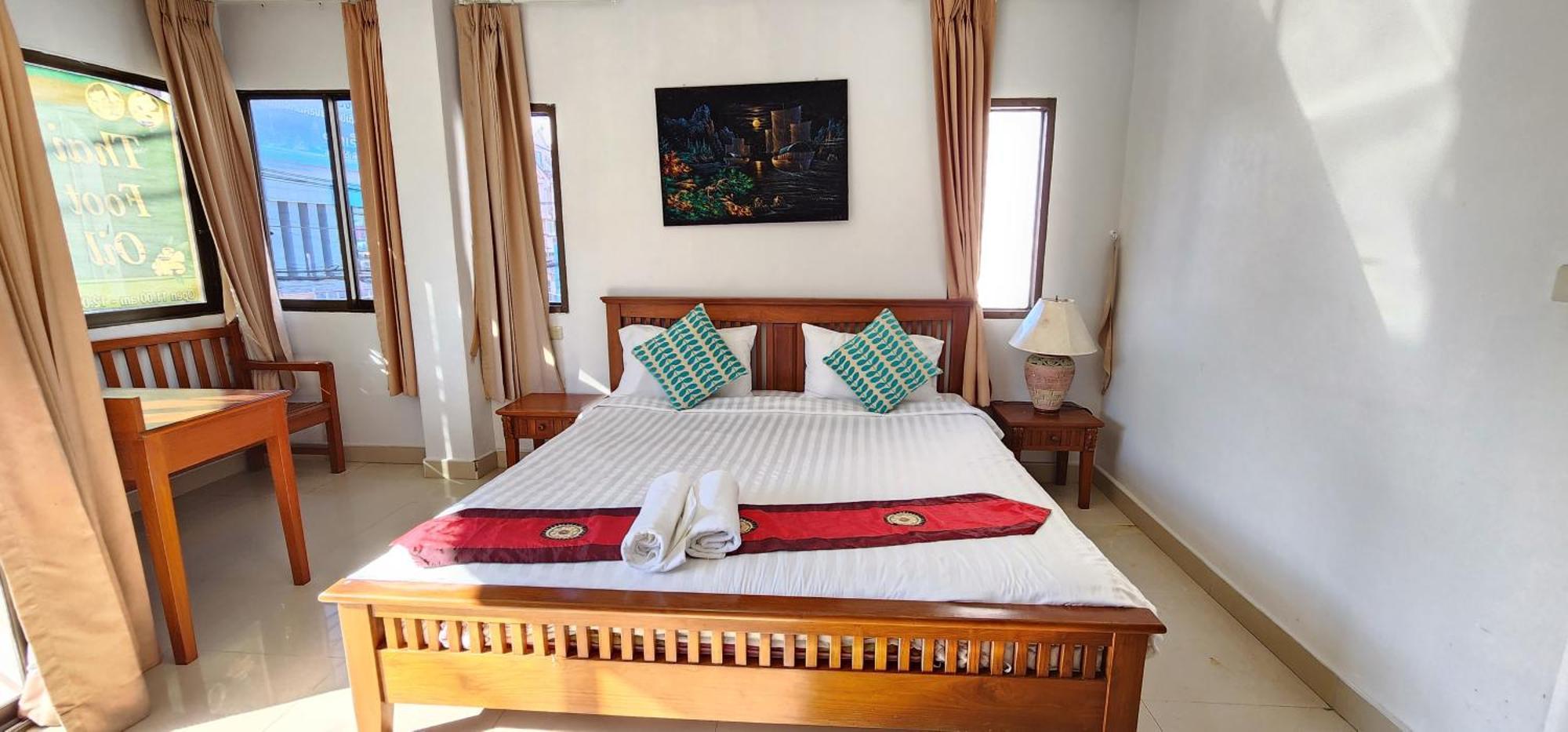 Royal Sweet Hotel Patong Bagian luar foto